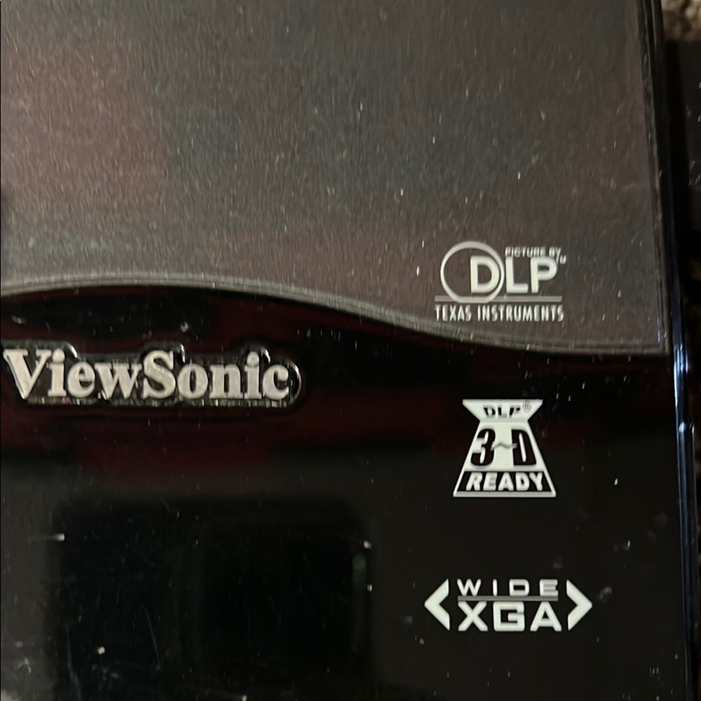 Black Portable Projector - Picture 3 of 8